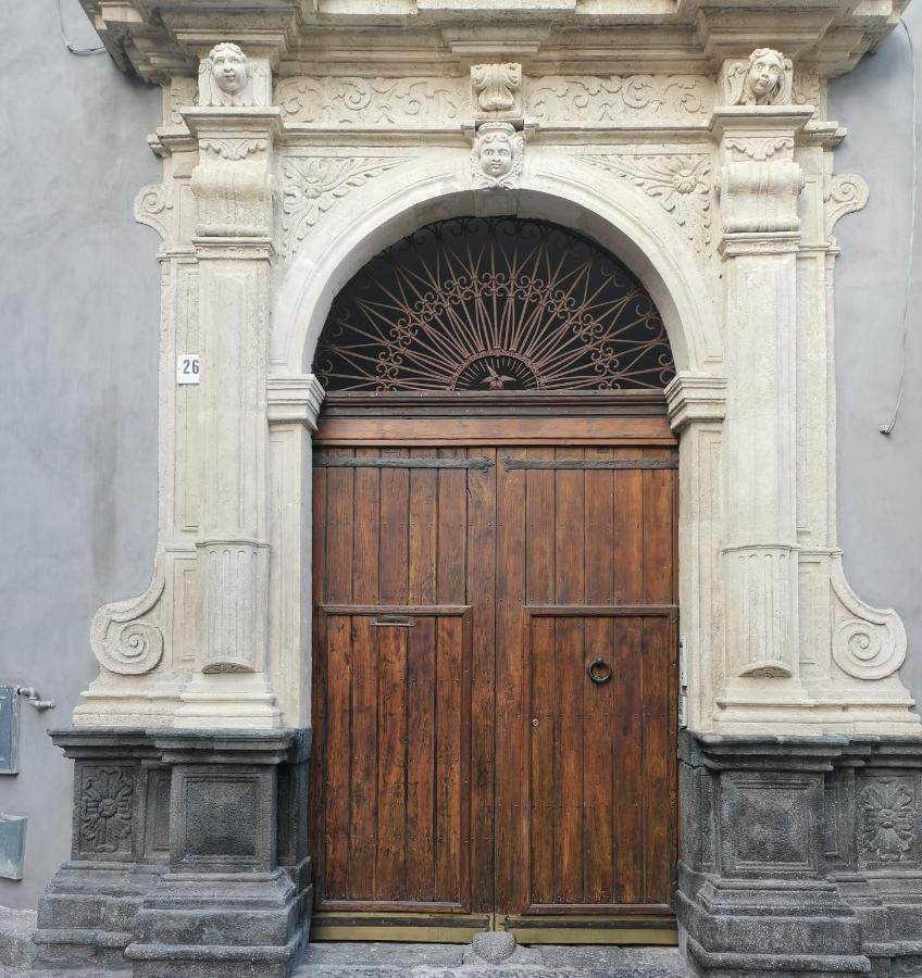 Apartamento Palazzo Geremia - Le Dimore Dell'Antiquario Acireale Exterior foto